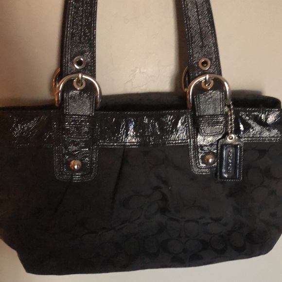 Coach purse - shoulder tote - Picture 6 of 6